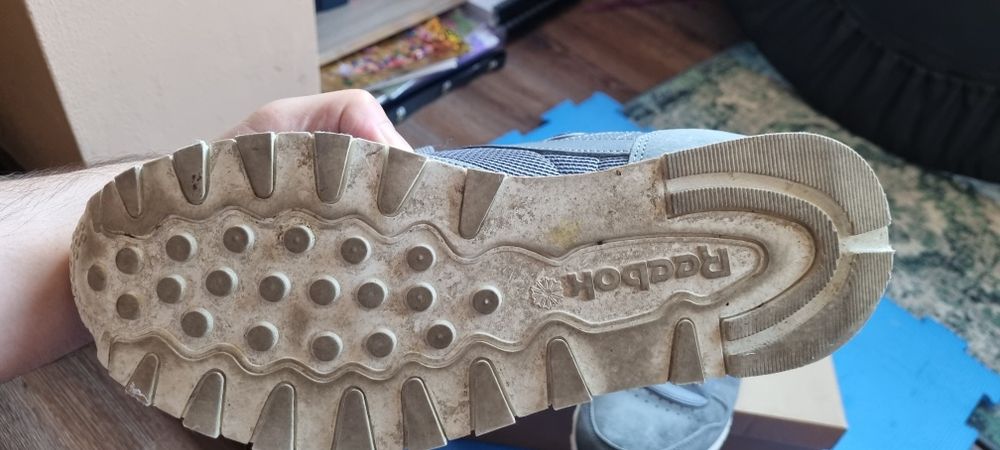 Adidasi Reebok  43EU