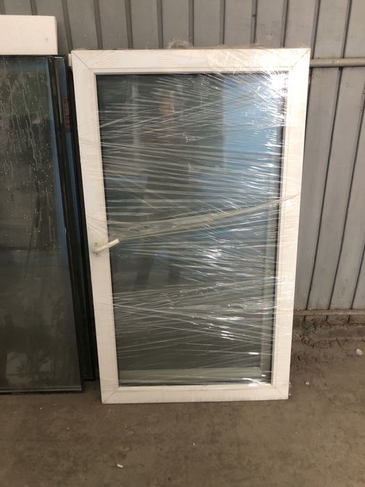 uși/geamuri de termopan