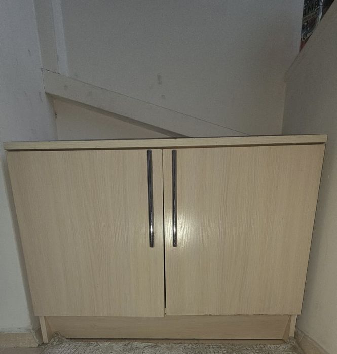 Шкаф и тумбочка продам