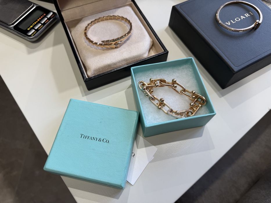 Tiffany & Co гривна 18 карата