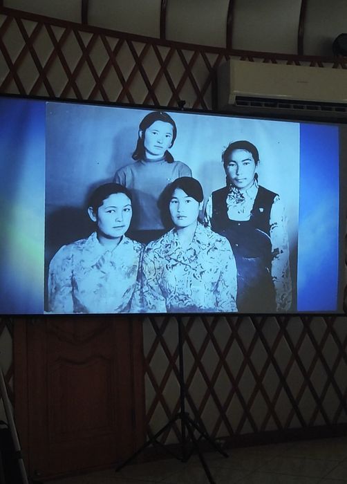 Проектор и экран