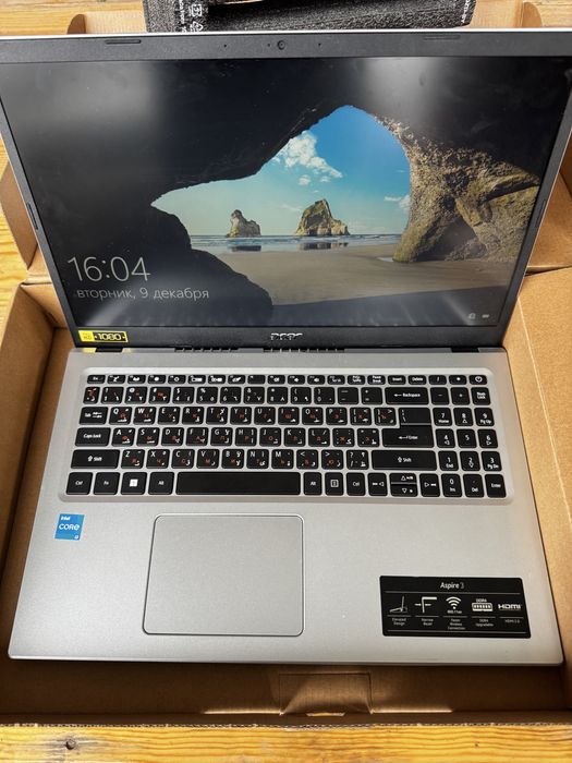 Noutbuk acer core i3