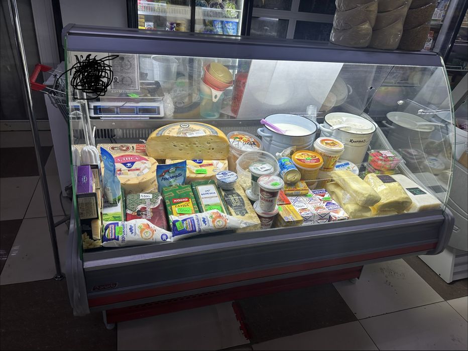 Холодильная витрина