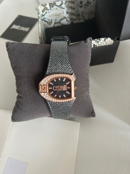 Ръчен дамски часовник Just Cavalli- никога не е носен