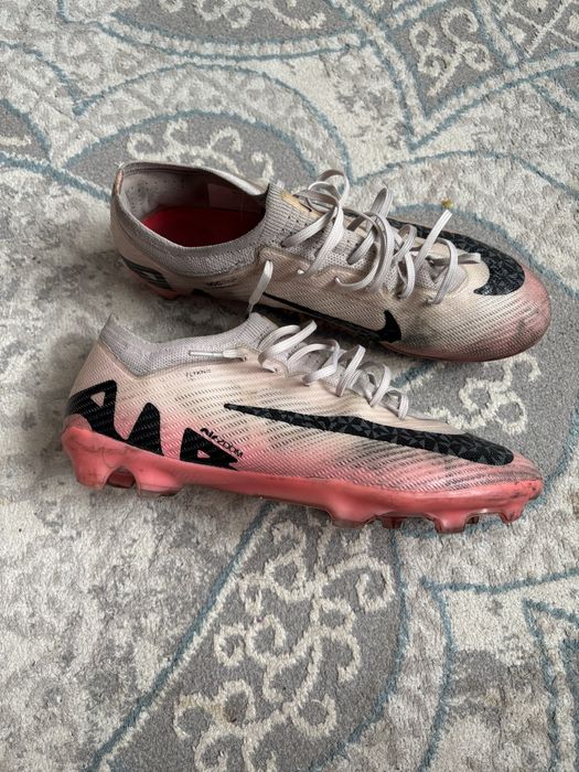 бутсы в хорошом состояние