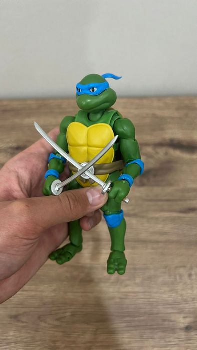 Продам фигурку черепашек ниндзя