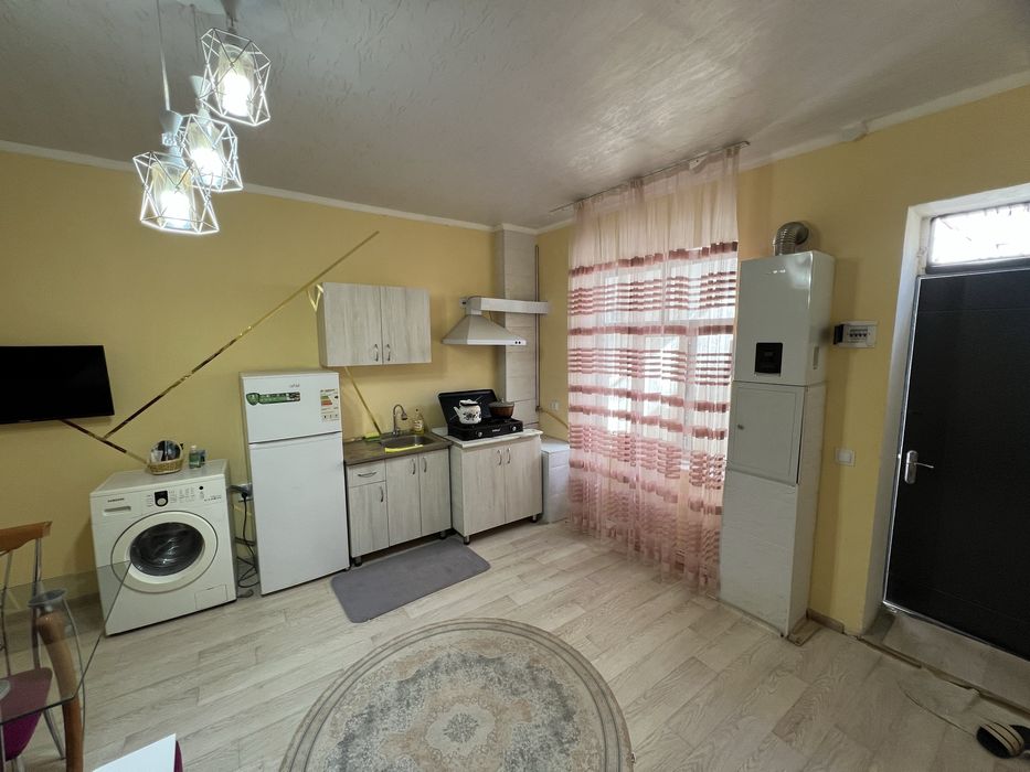 Uy sotiladi kotej uslubida qurilgan