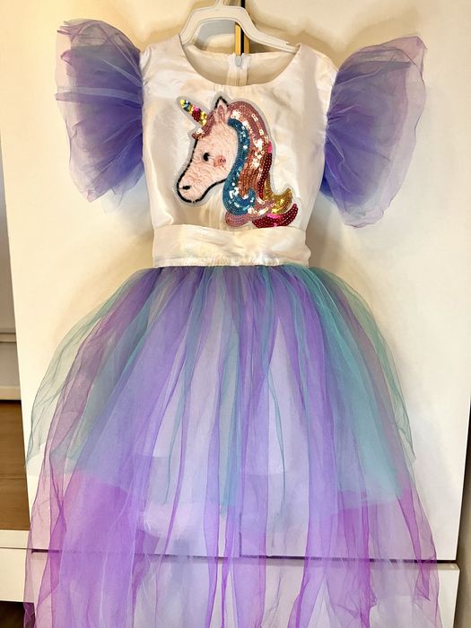 Нарядные платья на праздник