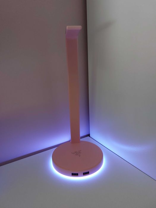 Razer Base Station V2 - Поставка за гейминг слушалки