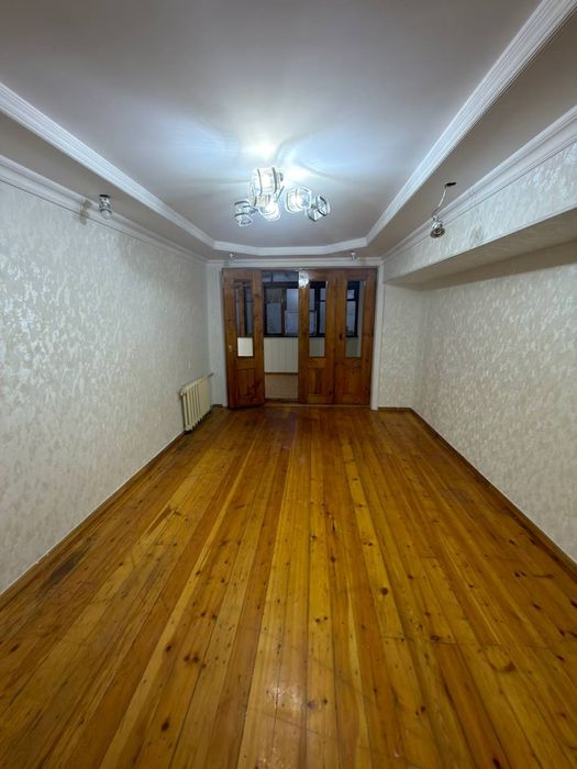 Срочно сотилади Яккасарой тумани Шота Руставили 2/4/4