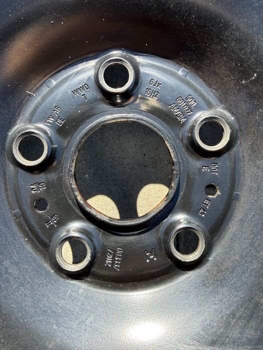 Jante tabla r16 gama Vag 5x112 cauciucuri de iarna Continental