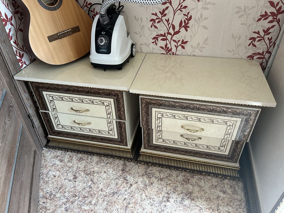 Продам спальный гарнитур 200000 тг