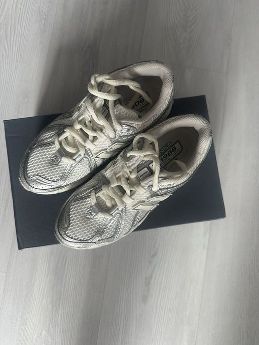 Обувки New Balance 1906