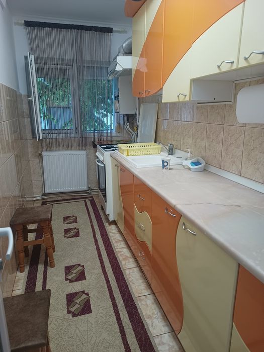 Ofer spre închiriere garsonieră.