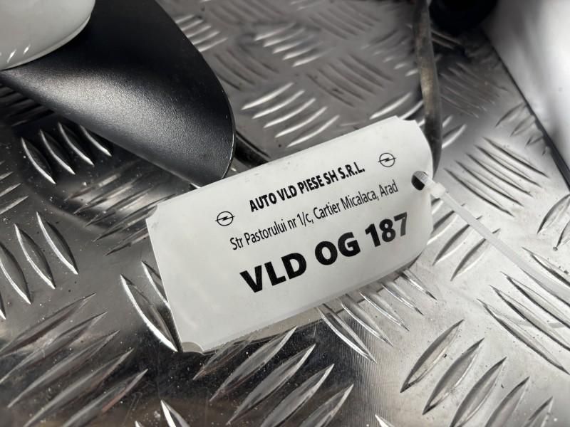Oglinda dreapta 3 pini Opel Corsa D