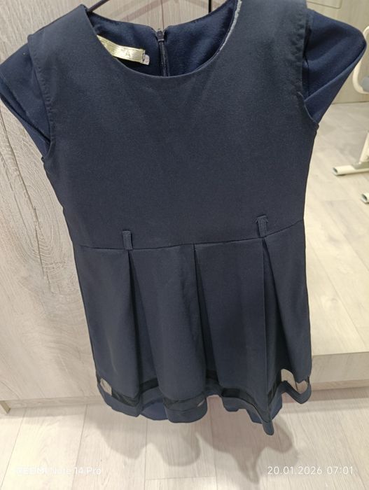 Продам школьные сарафаны на девочку