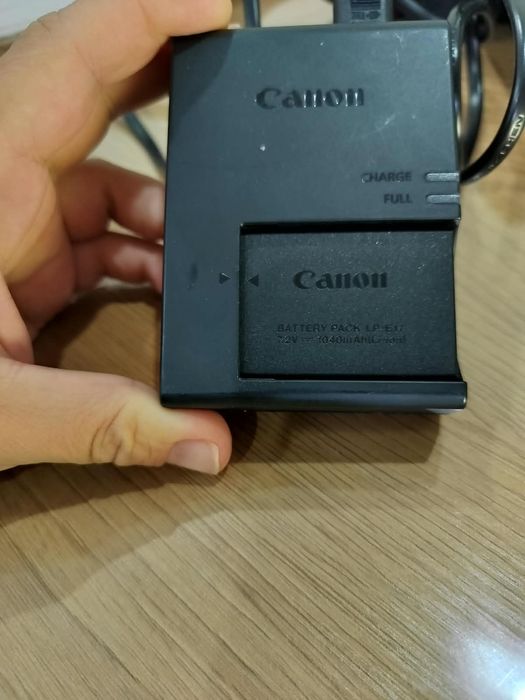 Canon EOS 850D +18-55 mm