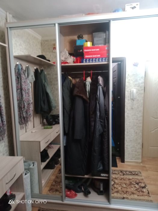 Продается раздвижнлой шкаф