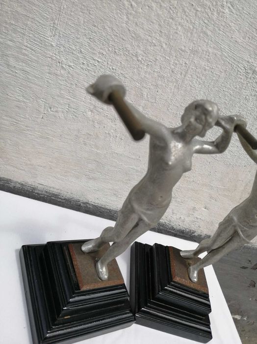 Statueta metal suport pendul