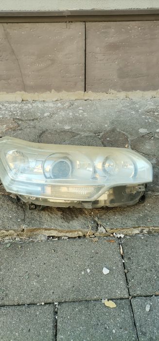 Faruri bixenon citroen c5 2011