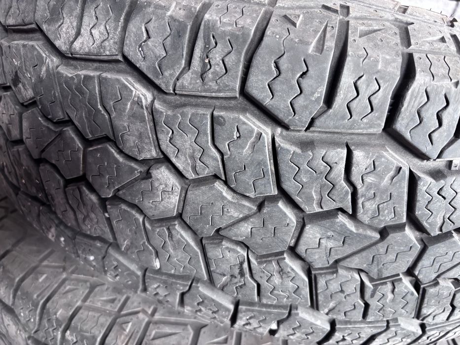 Шина зимняя 235/65 R17