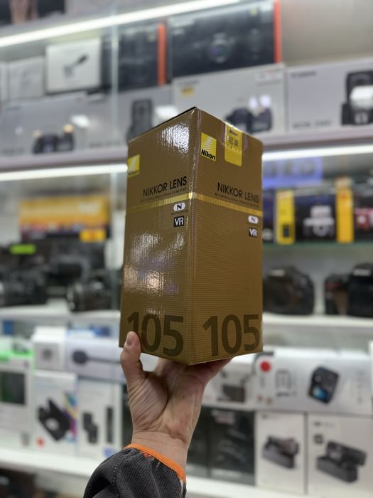 Nikon micro nikkor 105 mm f2.8 lens