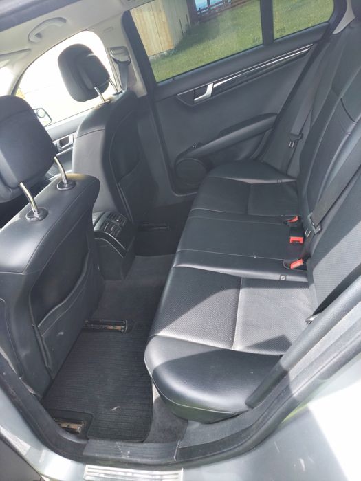 Mercedes C-Class W204 2.2 CDI | Piele | Xenon | Navi | 185.000 km reali