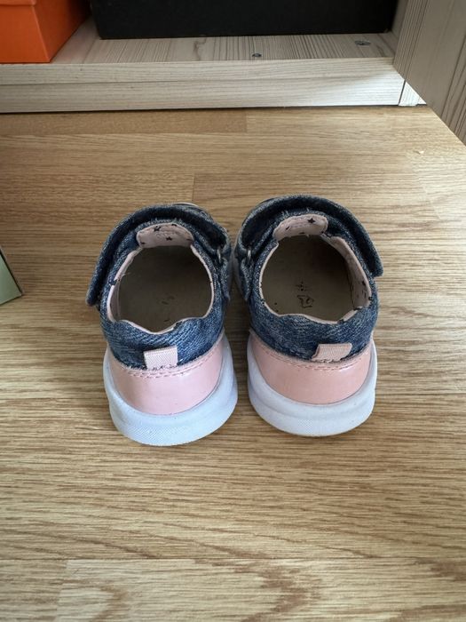 Детская обувь