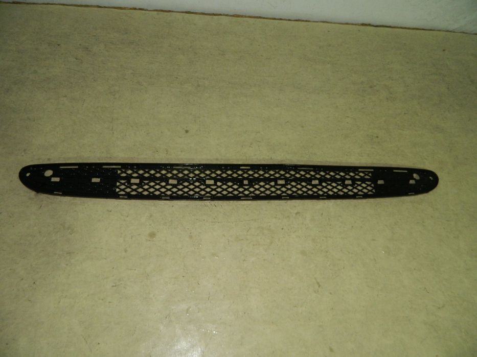 Grila centrala bara fata, Mercedes C-Class W203, 2000, 2001, 2002, 2003, 2004, A2038851323