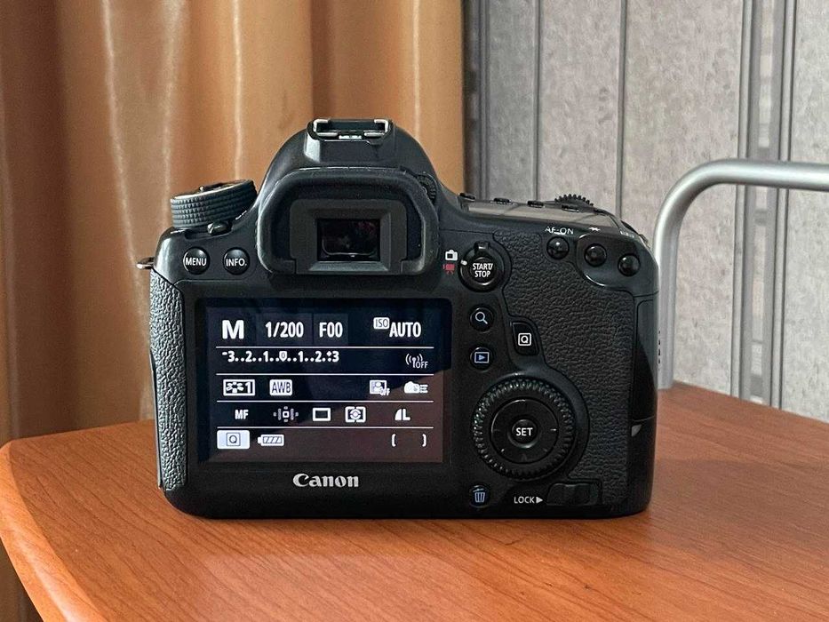 Фотоаппарат Canon EOS 6D (WG) Body