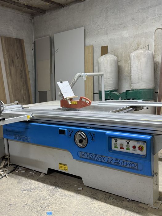 Мебельный станок , форматно раскроечный станок