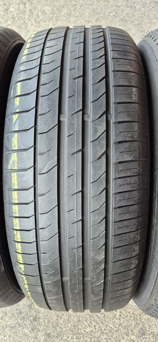 4 anvelope vara 235/60/17,doua Nexen,doua Michelin.Pretul este pe bucata.