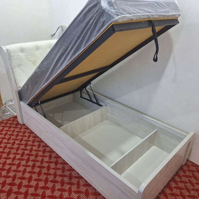 Диван кроват сотилади