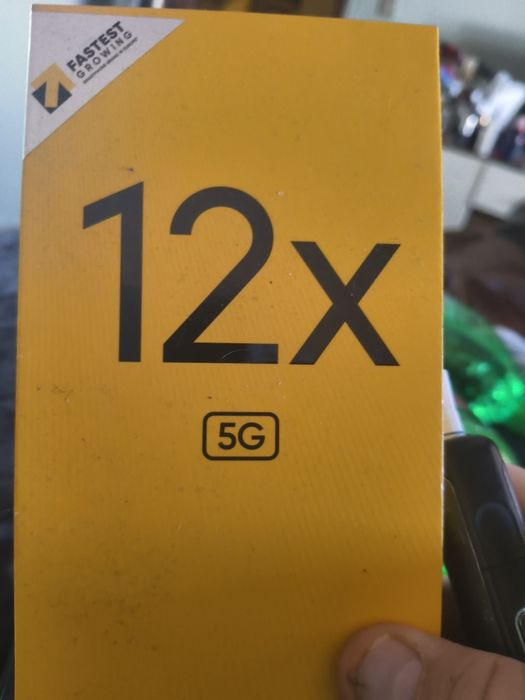 Realme 12x 5G телефон