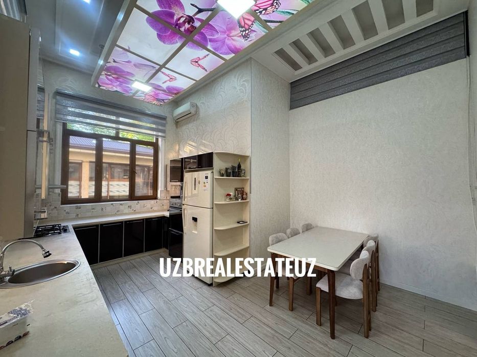 Срочно срочно продается шикарный Евродом самом центре города Ракат