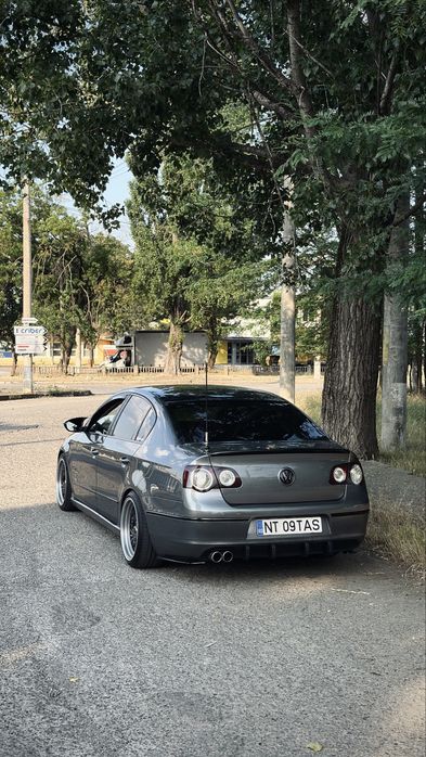 VOLKSWAGEN Passat 0 — imagine 2