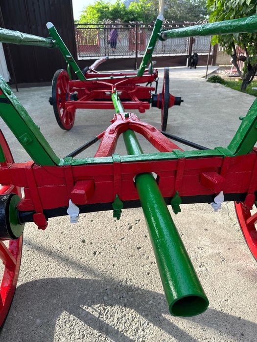 Căruță nouă tradițională de lemn, preț negociabil