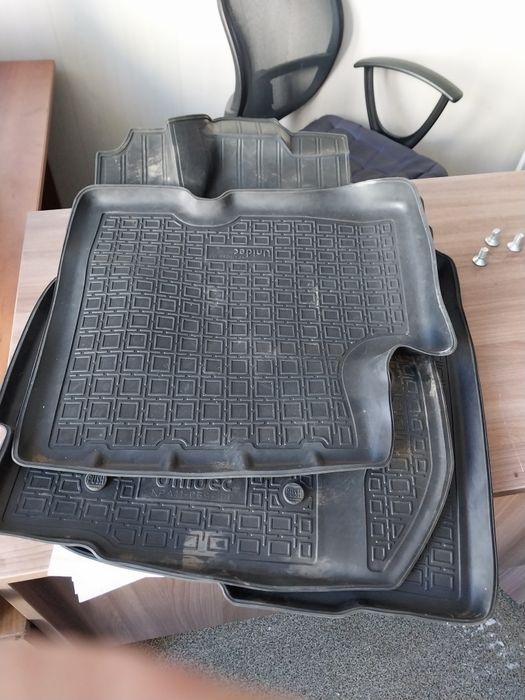 Полики рено дастер