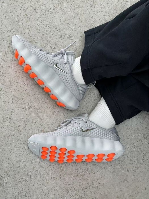 Трендовые Кроссовки: Nike Mind 002