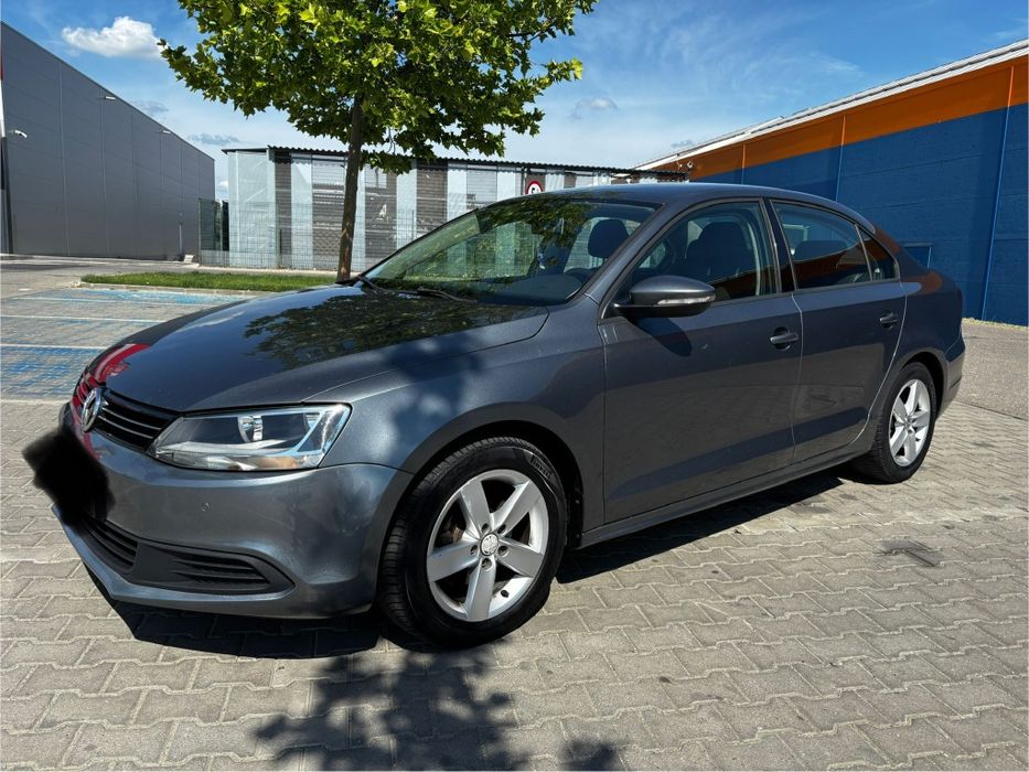 VOLKSWAGEN Jetta 2011 — imagine 3