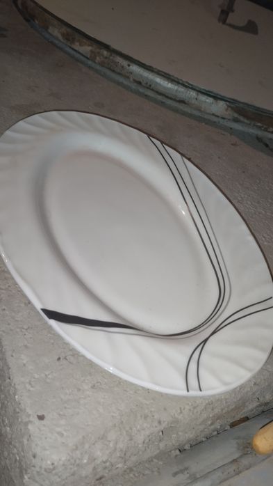 Pasuda komplekt Kelishilgan holatda sotiladi narxi telda.