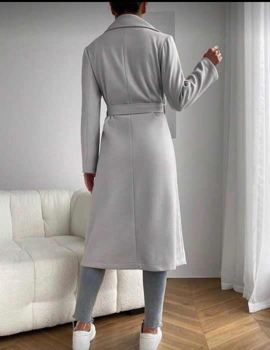 Палто в  сив цвят