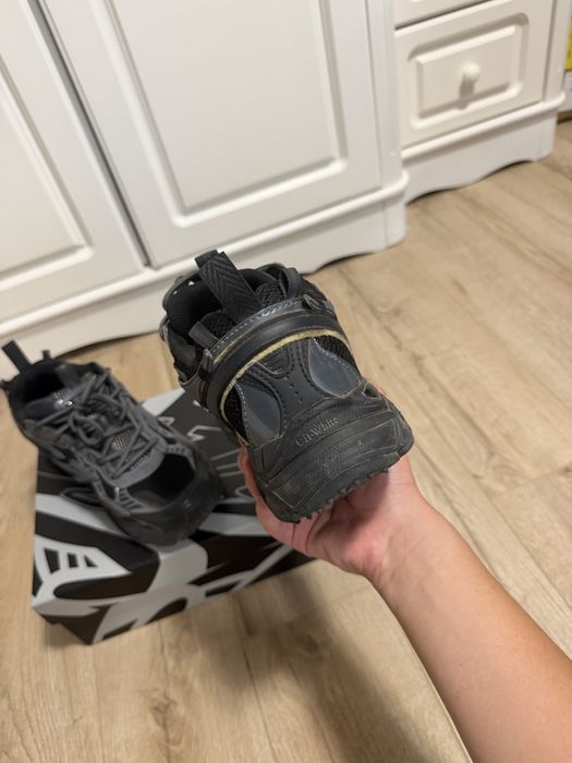 Off white be right back