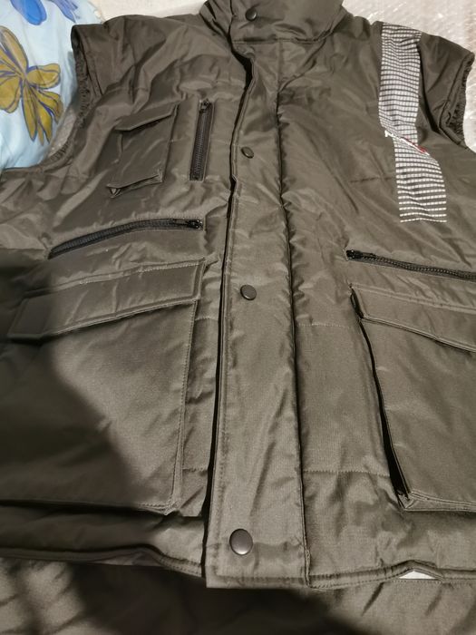 Чисти ново мъжки елек