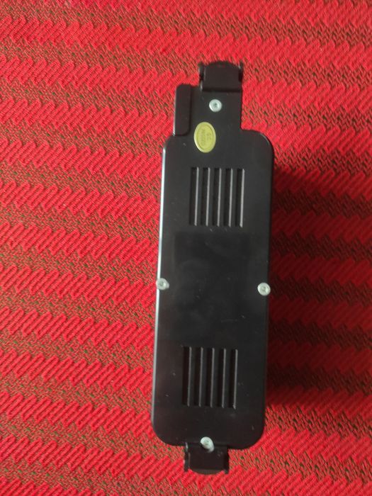 Acumulator, baterie 14,4 V, pentru robot aspirator și curățenie în cameră.