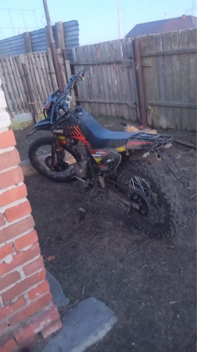 Продам мотоцикл 250 кубов