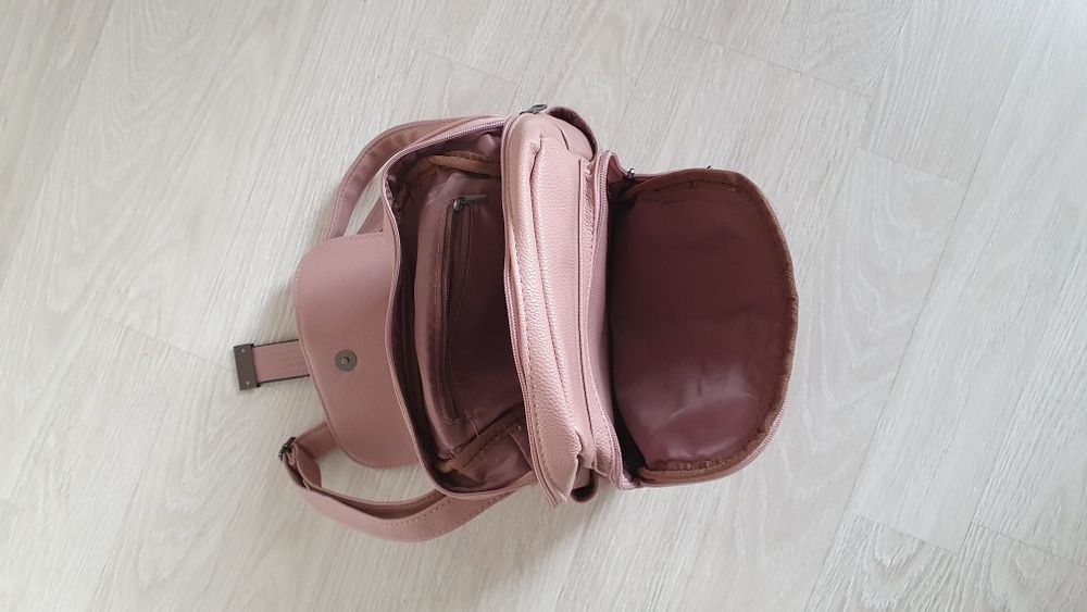 Geanta roz din piele ecologica