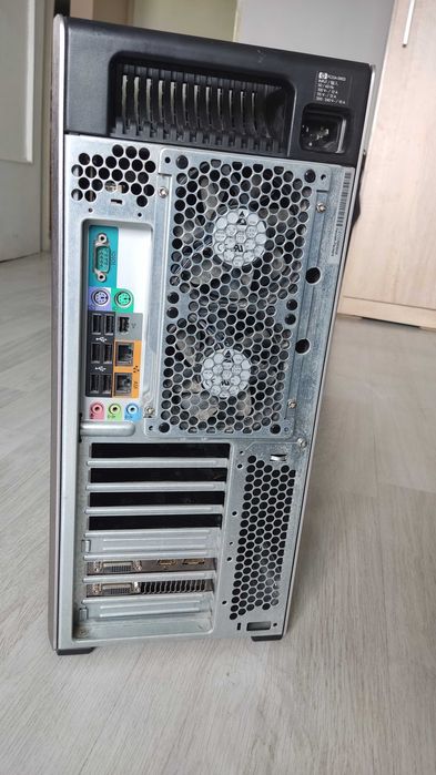 Компютър HP Z800 Workstation