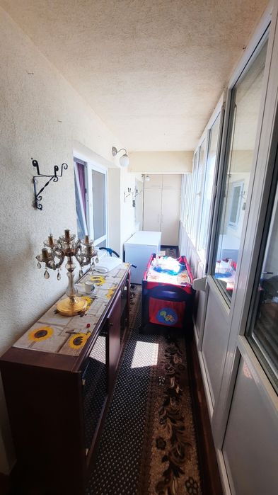 Închiriez apartament spatios