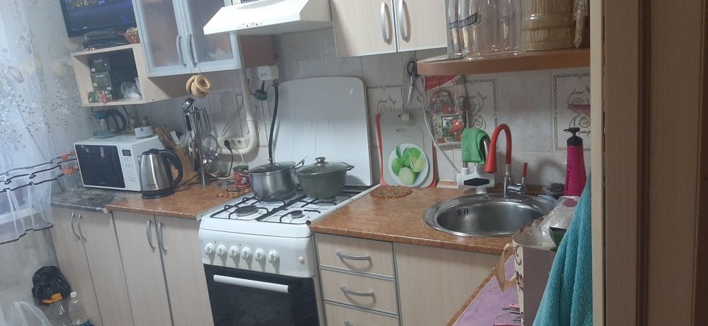 Продаю квартиру улучшенной планировки.